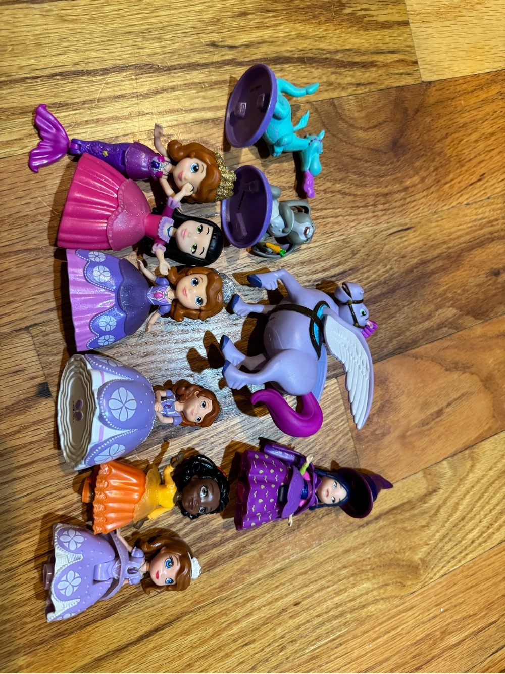 Disney Princess Little Kingdom Rapunzel's Styling Tower with accessories